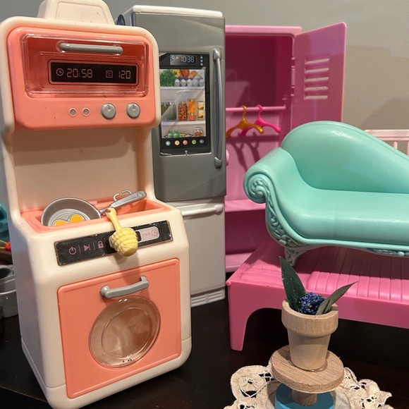 Colorful Barbie Dollhouse Furniture Set + bedroom closet hangars washing machine - Picture 3 of 10